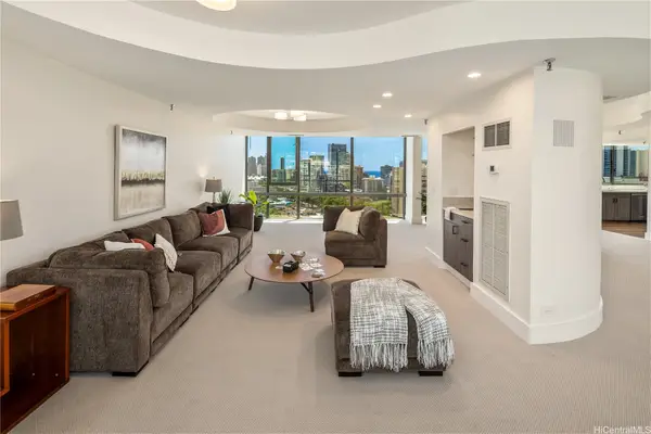 1114 Punahou Street #PH3, Honolulu, HI 96826