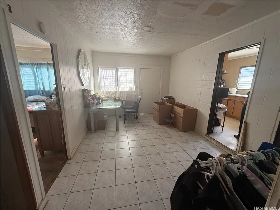 3647 Likini Street, Honolulu, HI 96818 - Image #3