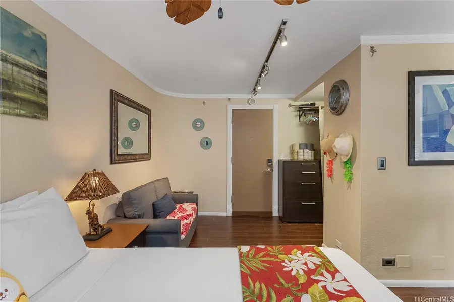 134 Kapahulu Avenue #800, Honolulu, HI 96815 - Image #2
