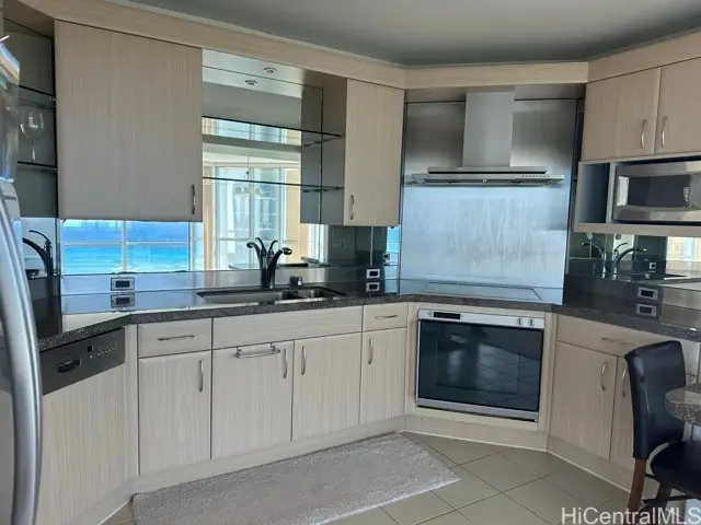 88 Piikoi Street #2709, Honolulu, HI 96814 - Image #2