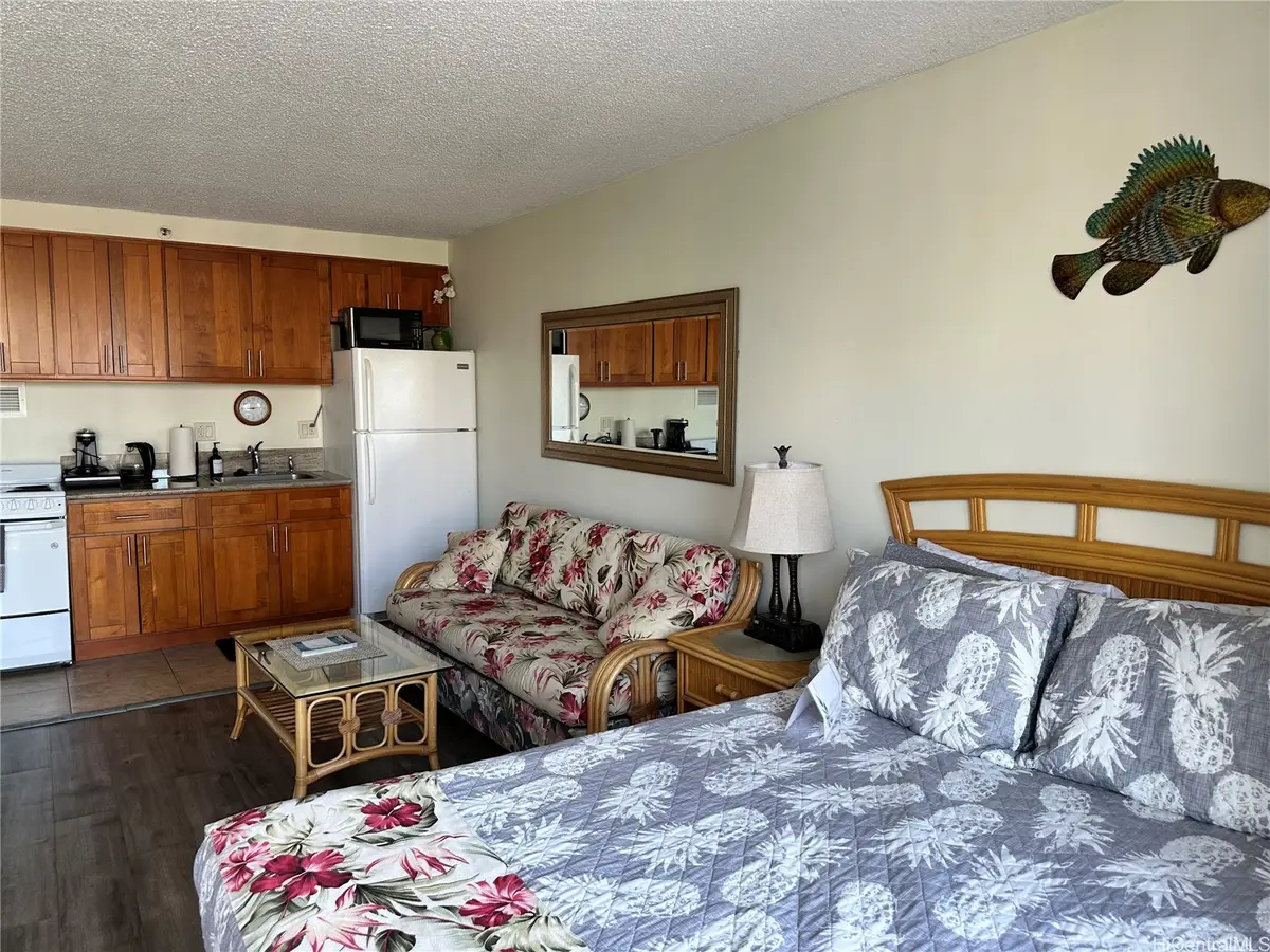 364 Seaside Avenue #1210, Honolulu, HI 96815 - Image #1