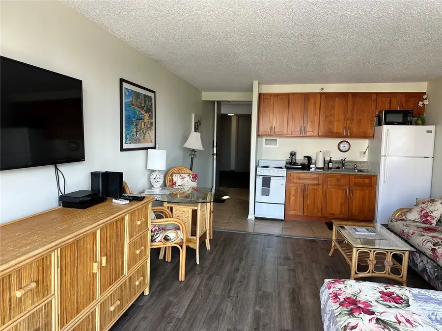 364 Seaside Avenue #1210, Honolulu, HI 96815 - Image #2