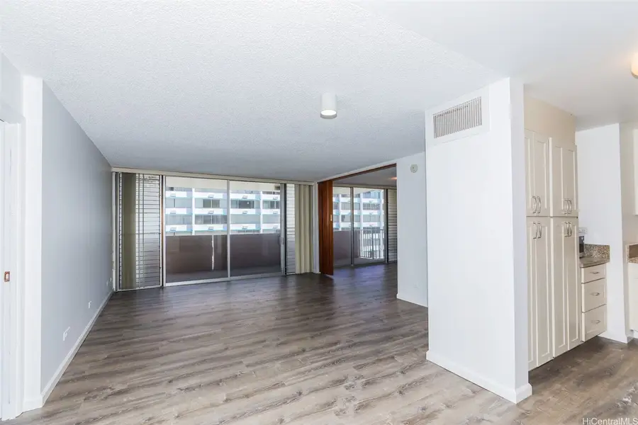 1561 Kanunu Street #1205, Honolulu, HI 96814 - Image #2