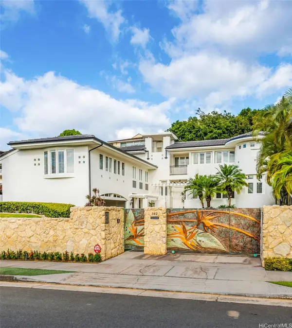 542 Ahina Street, Honolulu, HI 96816