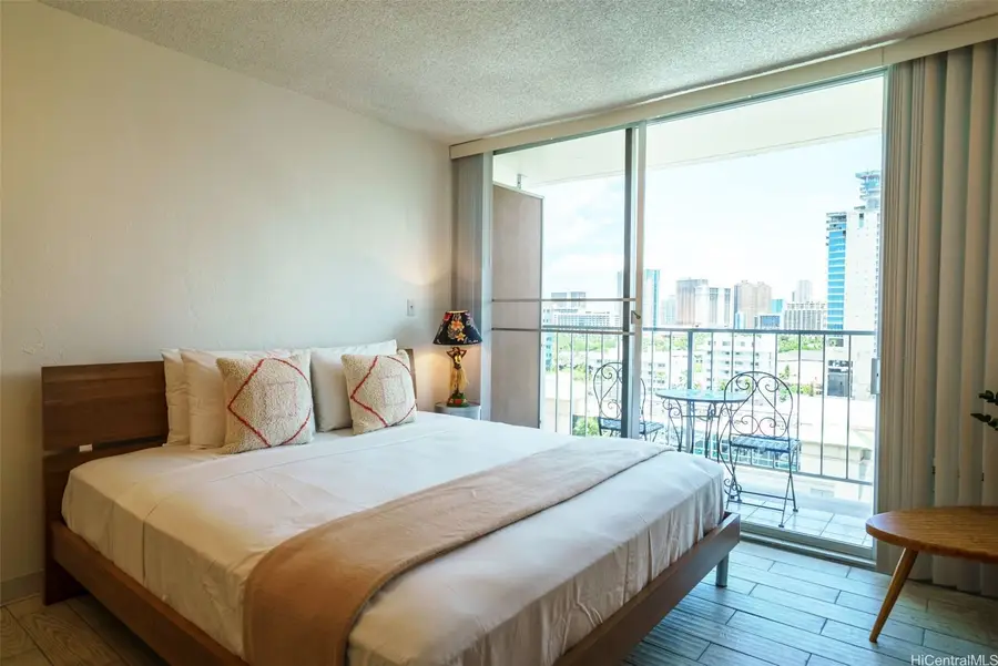 364 Seaside Avenue #1302, Honolulu, HI 96815 - #3