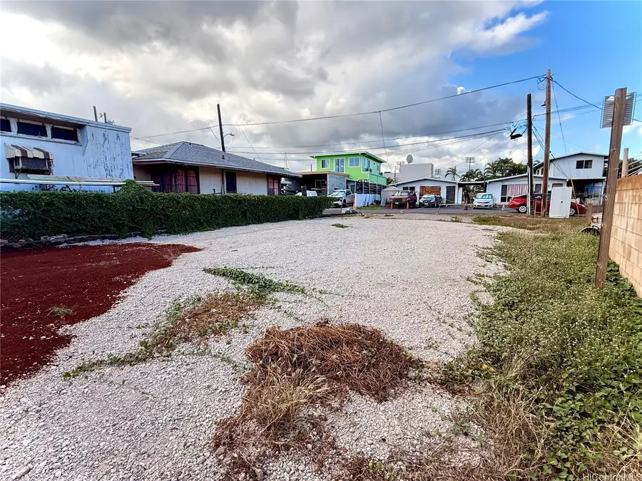 1041 Kama Lane, Honolulu, HI 96817 - Image #2