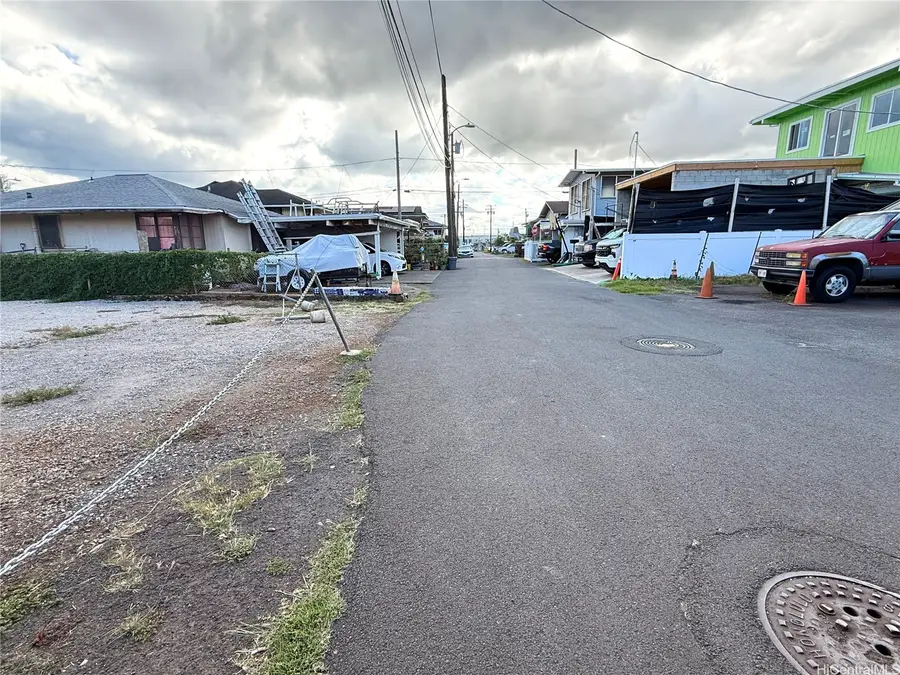 1041 Kama Lane, Honolulu, HI 96817 - Image #3