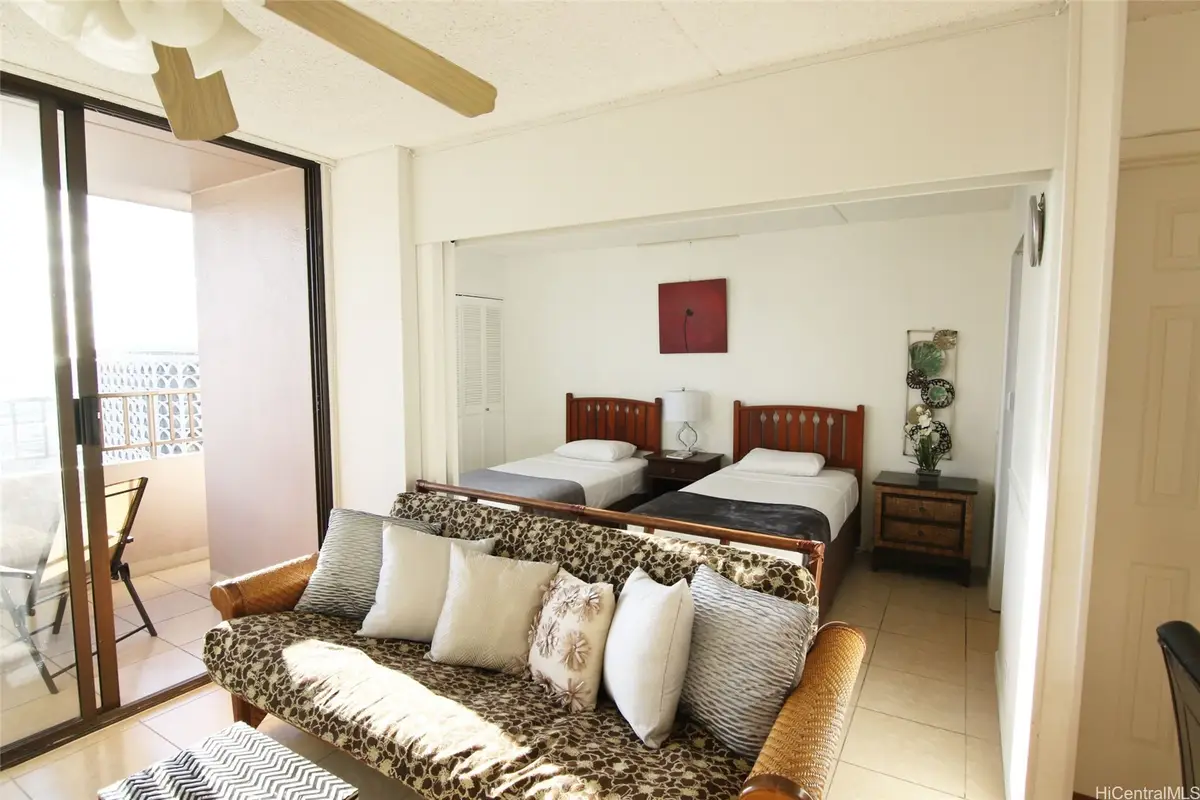 2240 Kuhio Avenue #2011, Honolulu, HI 96815 - Image #1