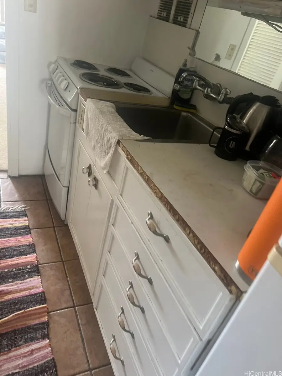 425 Ena Road #B1105, Honolulu, HI 96815 - Image #3