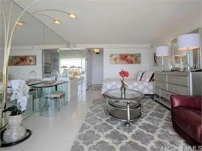 445 Seaside Avenue #4410, Honolulu, HI 96815