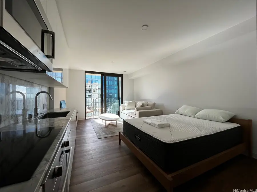 987 Queen Street #3806, Honolulu, HI 96814 - Image #2