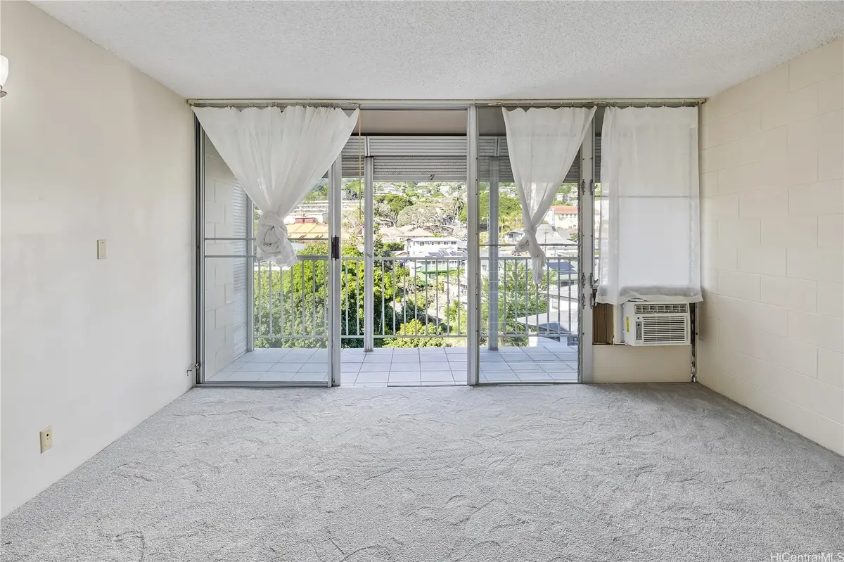 1687 Pensacola Street #804, Honolulu, HI 96822 - Image #1