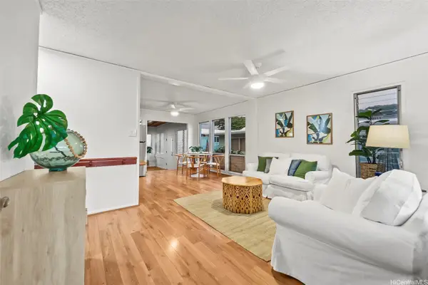 98-555 Hoohulili Street, Pearl City, HI 96782