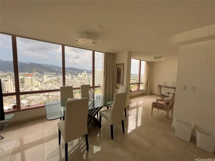 1888 Kalakaua Avenue #3302, Honolulu, HI 96815 - Image #2