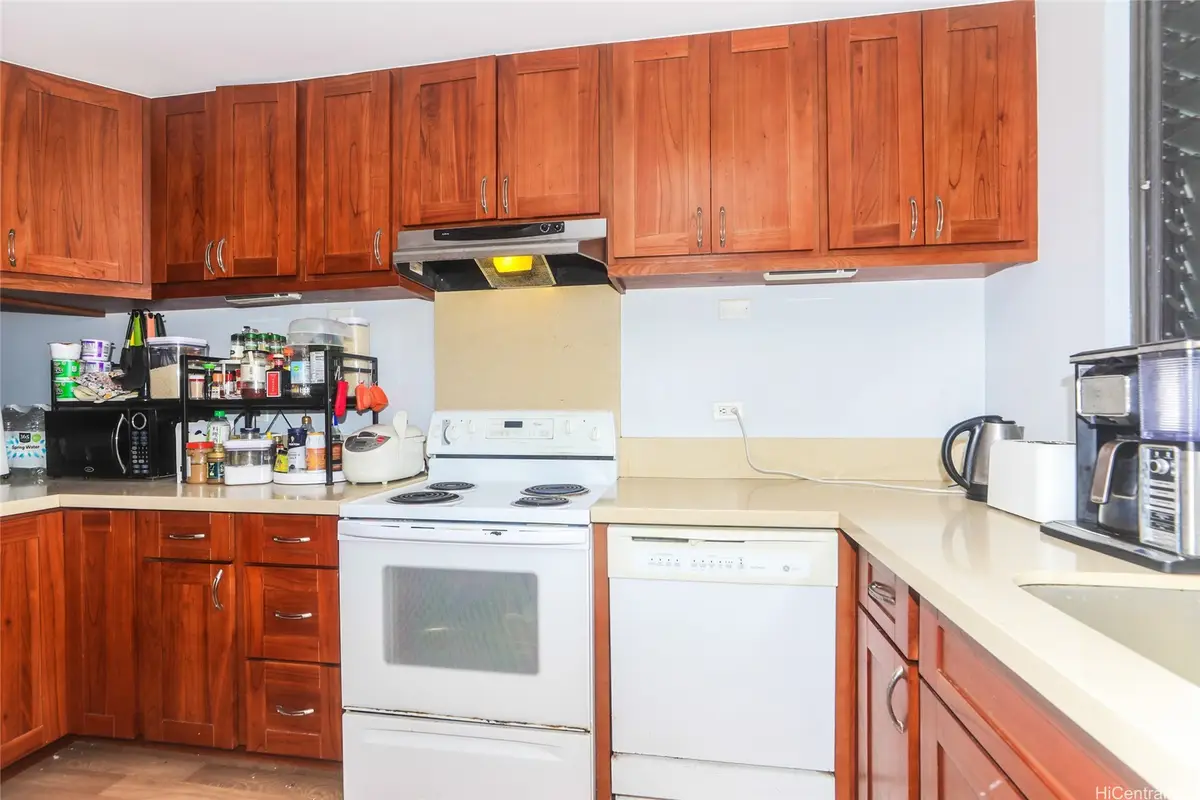 511 Hahaione Street #1-2C, Honolulu, HI 96825 - Image #1