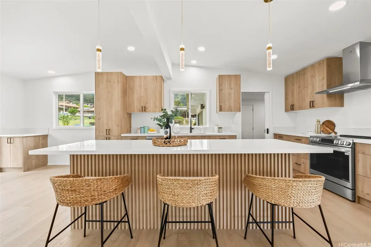 3489 Manoa Road, Honolulu, HI 96822 - Image #1