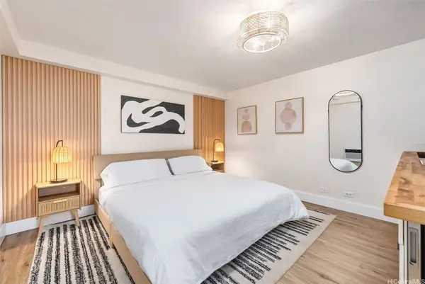 2463 Kuhio Avenue #201, Honolulu, HI 96815