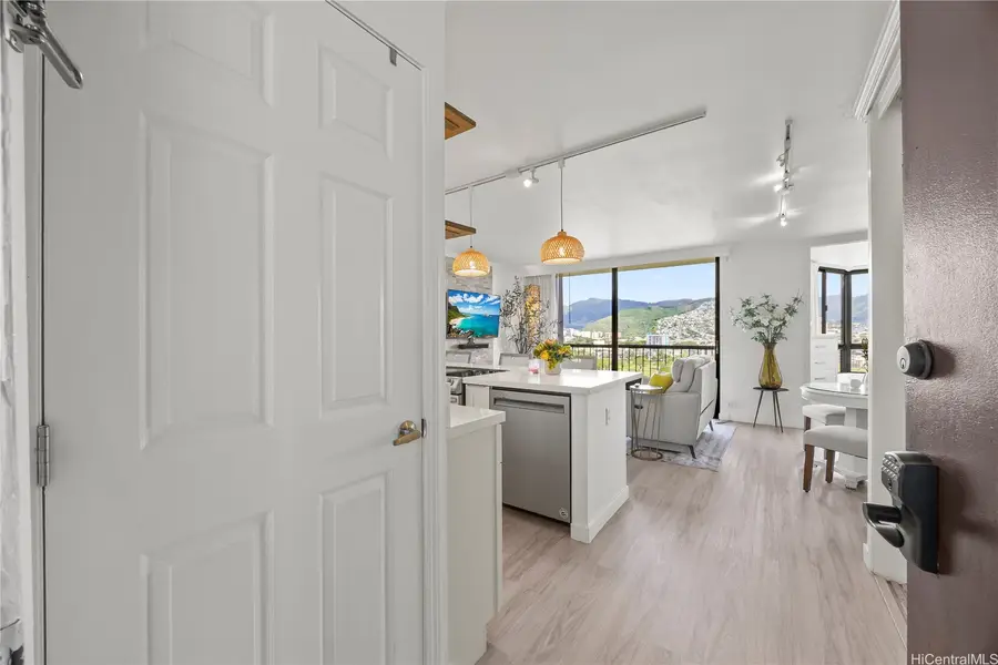 320 Liliuokalani Avenue #1905, Honolulu, HI 96815 - #2