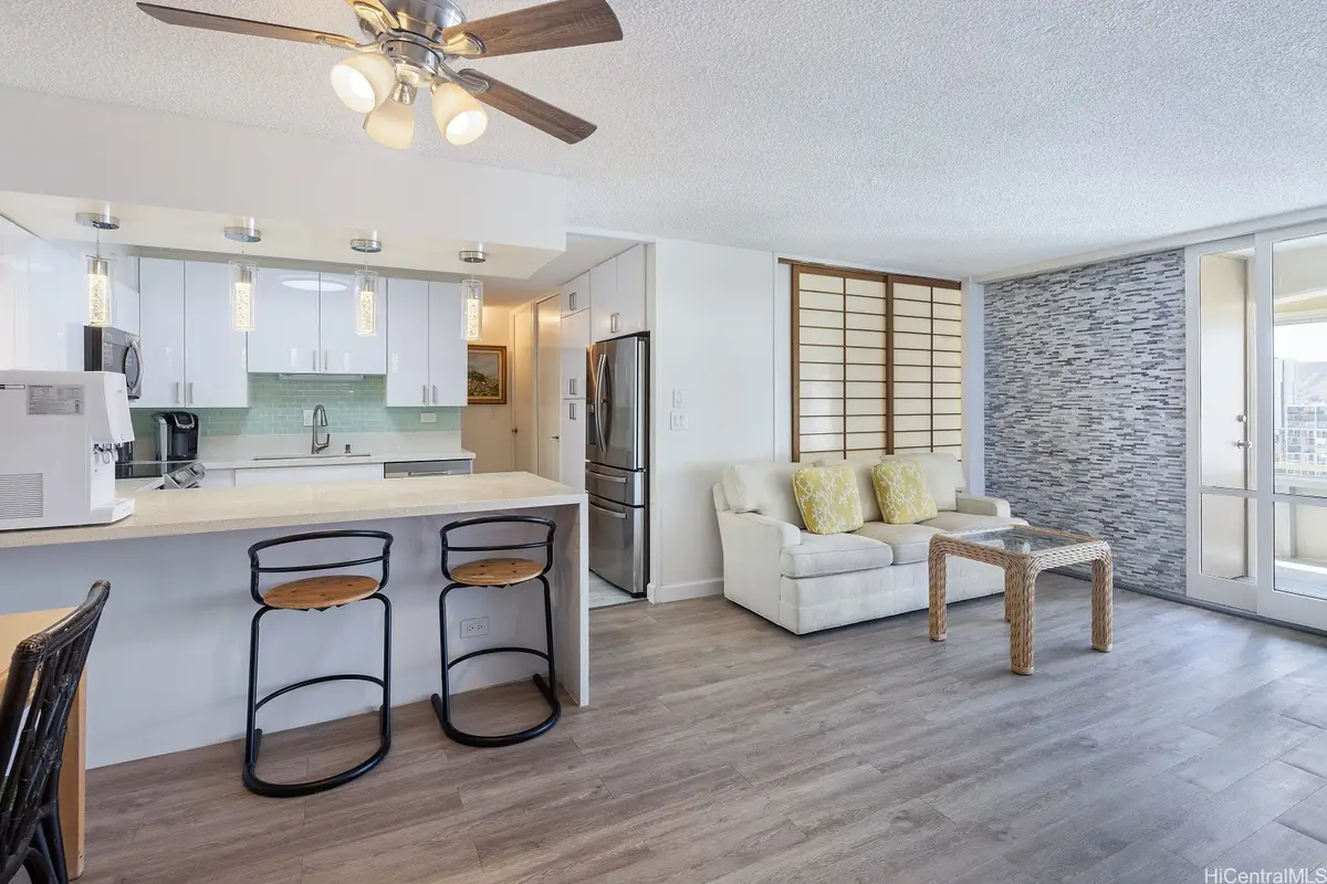 225 Kaiulani Avenue #PH1, Honolulu, HI 96815 - Image #1