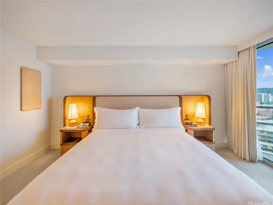 223 Saratoga Road #1906, Honolulu, HI 96815 - Image #3