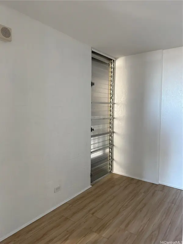 1226 Alexander Street #505, Honolulu, HI 96826