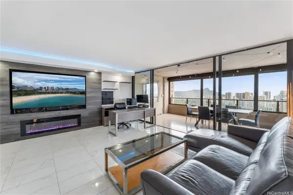 581 Kamoku Street #3704, Honolulu, HI 96826