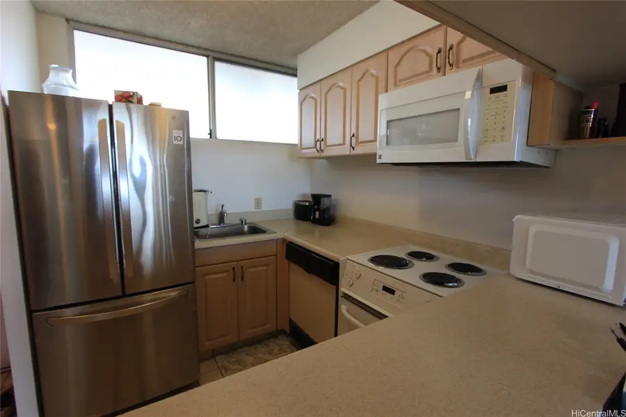 555 University Avenue #2502, Honolulu, HI 96826 - Image #2
