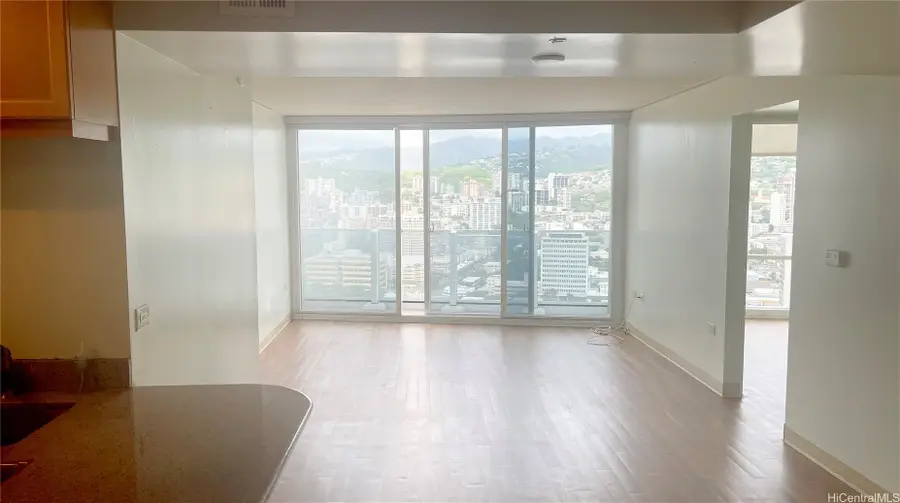 1296 Kapiolani Boulevard #II3302, Honolulu, HI 96814 - Image #3