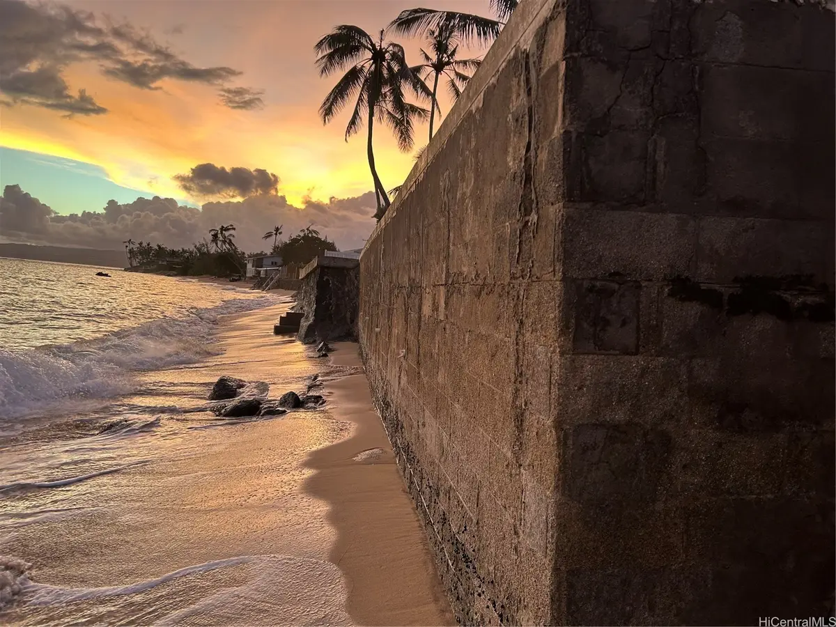 68-687 Farrington Highway, Waialua, HI 96791 - Image #1