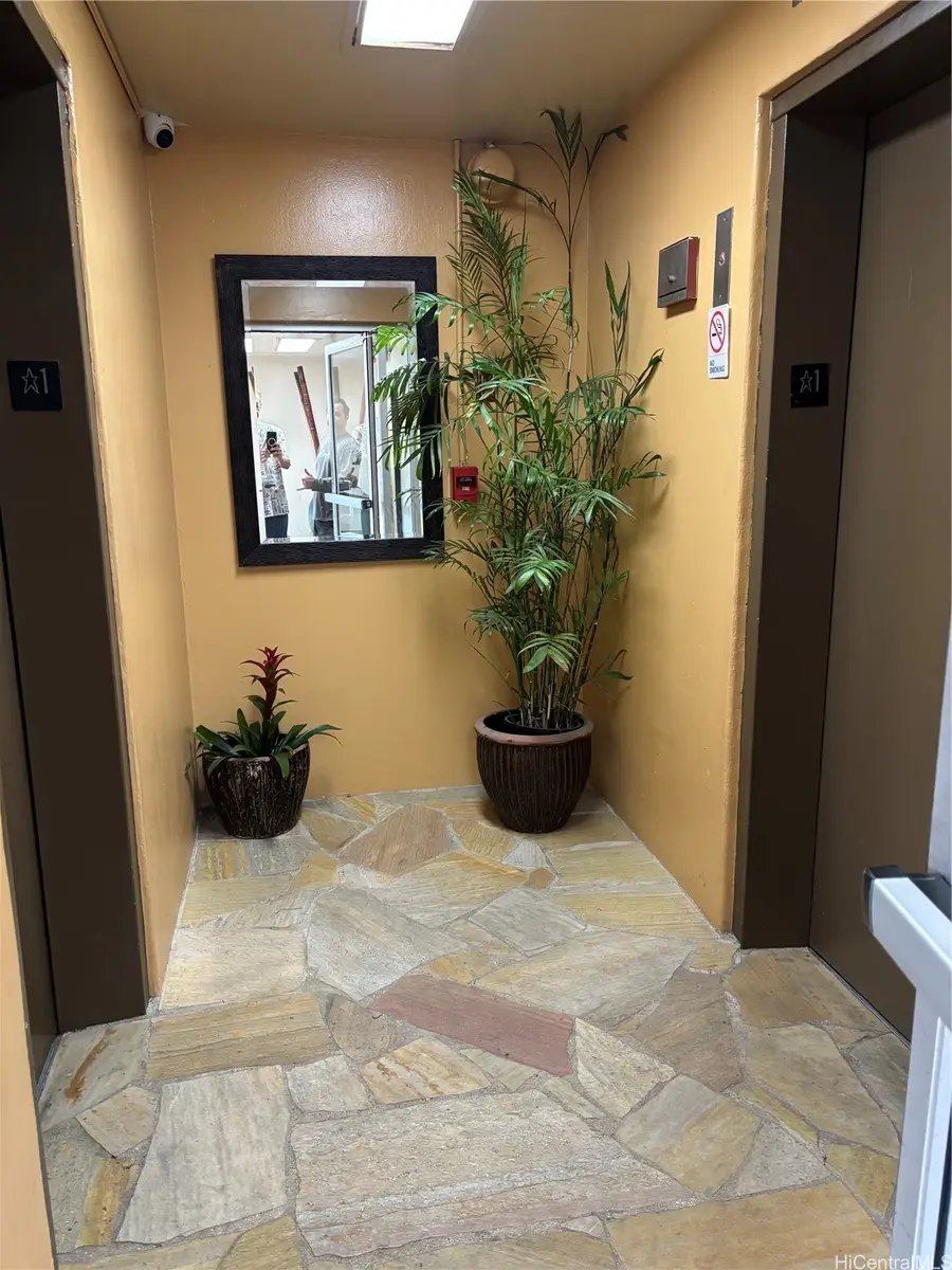 1050 Kinau Street #903, Honolulu, HI 96814 - Image #3