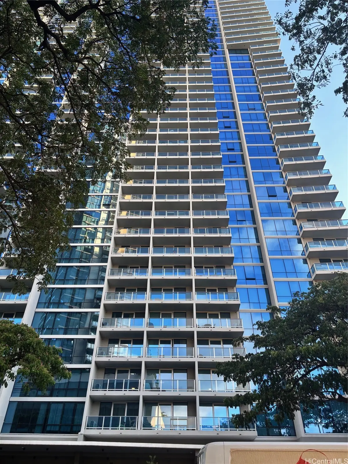 1391 Kapiolani Boulevard #3904, Honolulu, HI 96814 - Image #1
