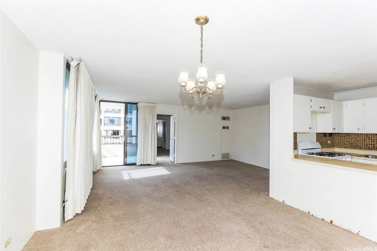 2215 Aloha Drive #DH1205, Honolulu, HI 96815 - Image #1