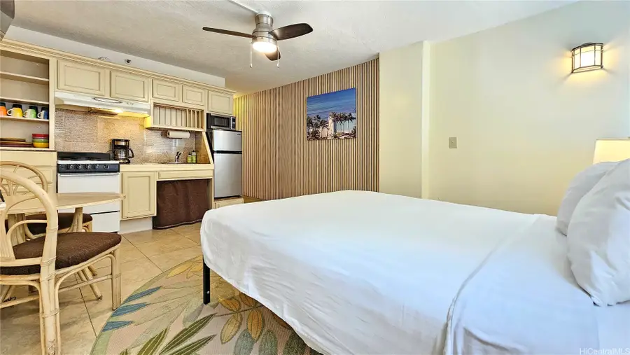 134 Kapahulu Avenue #801, Honolulu, HI 96815 - Image #2