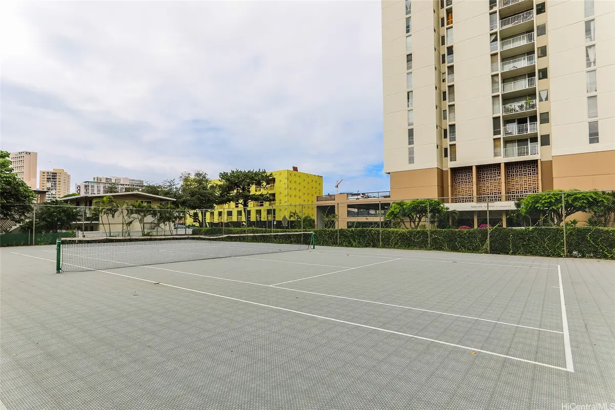 2714 Kahoaloha Lane #805, Honolulu, HI 96826 - Image #1