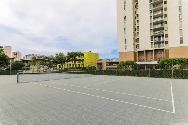 2714 Kahoaloha Lane #805, Honolulu, HI 96826