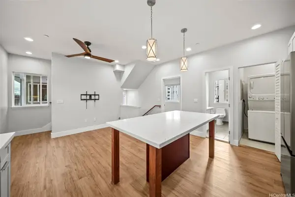 1060 Spencer Street #F, Honolulu, HI 96822