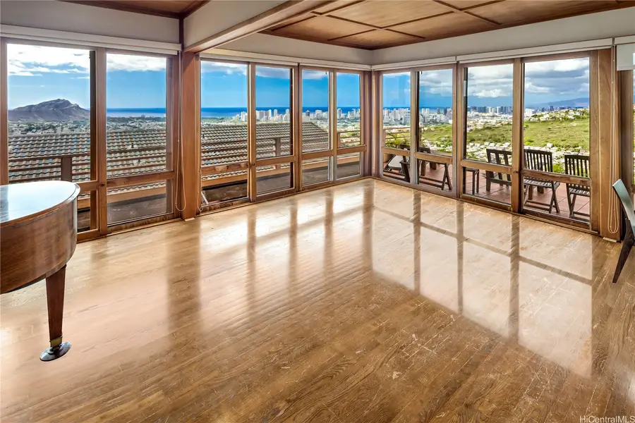 1732-A Mikahala Way, Honolulu, HI 96816 - Image #2