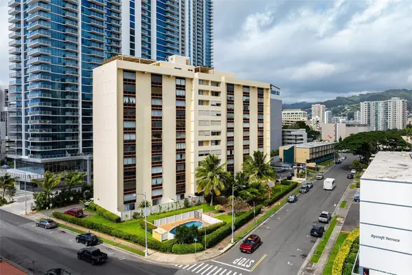 910 Ahana Street #1001, Honolulu, HI 96814