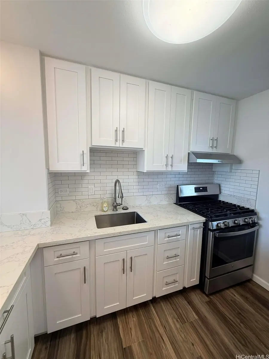 949 Ala Nanala Street #1202, Honolulu, HI 96818 - Image #2