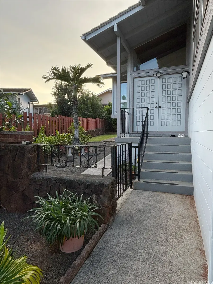 98-1665 Apala Loop, Aiea, HI 96701 - Image #2