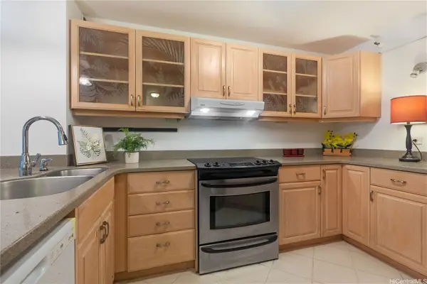 38 S Judd Street #1B, Honolulu, HI 96817