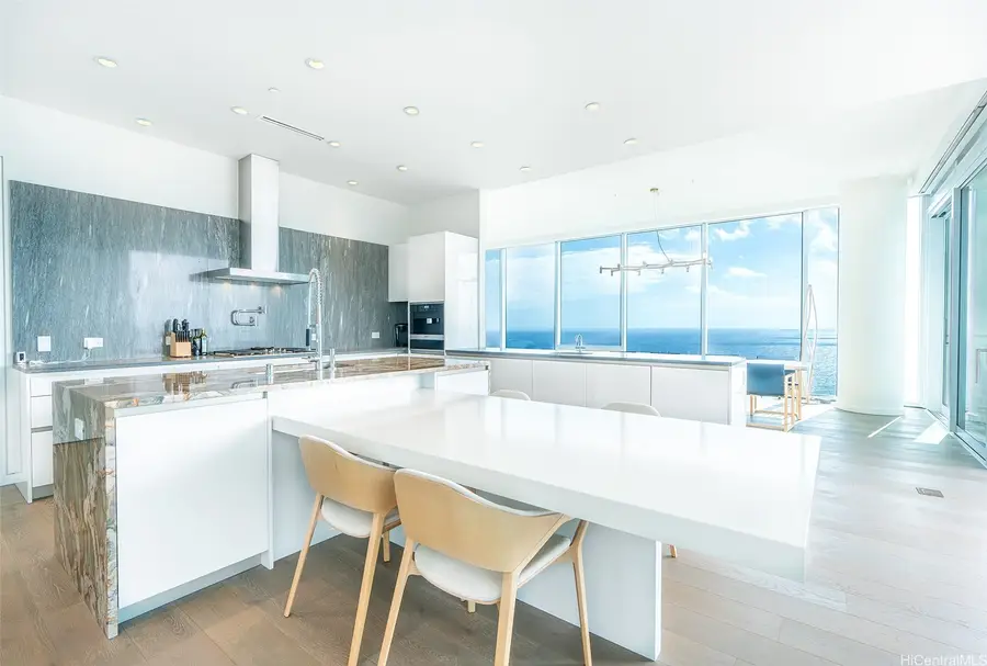 1118 Ala Moana Boulevard #3401, Honolulu, HI 96814 - Image #2