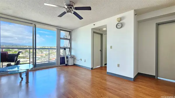 94-302 Paiwa Street #902, Waipahu, HI 96797