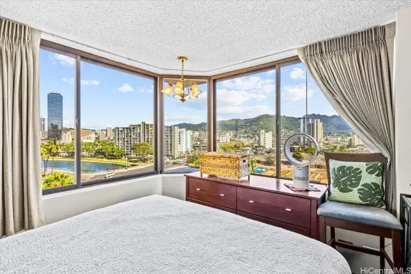 444 Niu Street #914, Honolulu, HI 96815