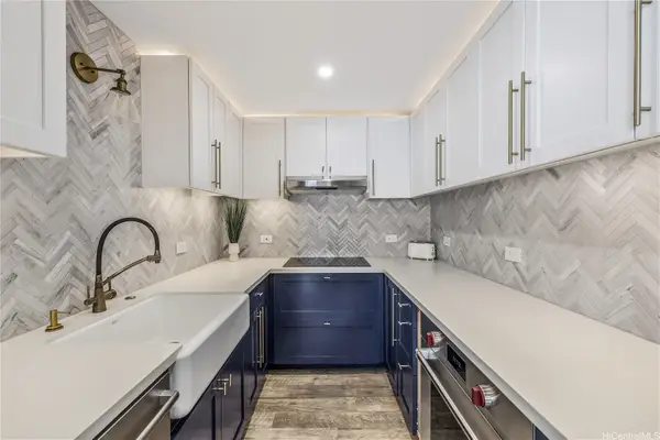 2979 Kalakaua Avenue #803, Honolulu, HI 96815