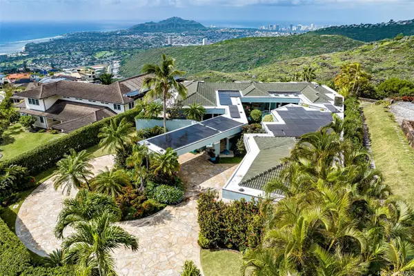 1980 Laukahi Street, Honolulu, HI 96821