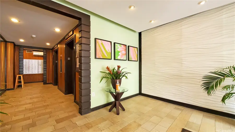 2410 Cleghorn Street #2202, Honolulu, HI 96815 - #3