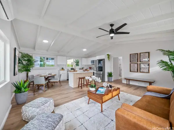 2645 Kekuanoni Street, Honolulu, HI 96813