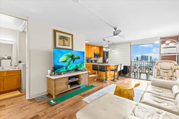 1630 Liholiho Street #1608, Honolulu, HI 96822