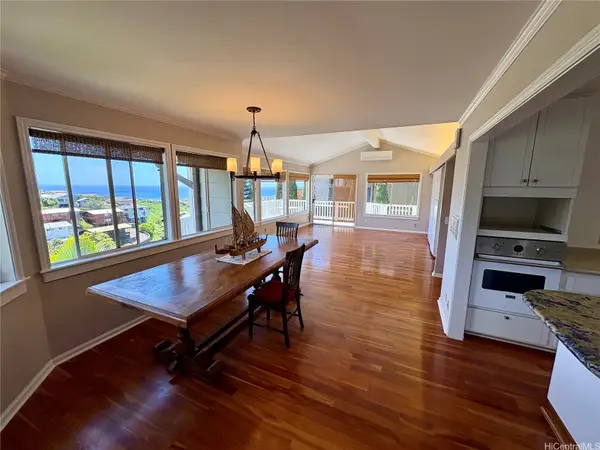 125 Maunalanikai Place, Honolulu, HI 96816